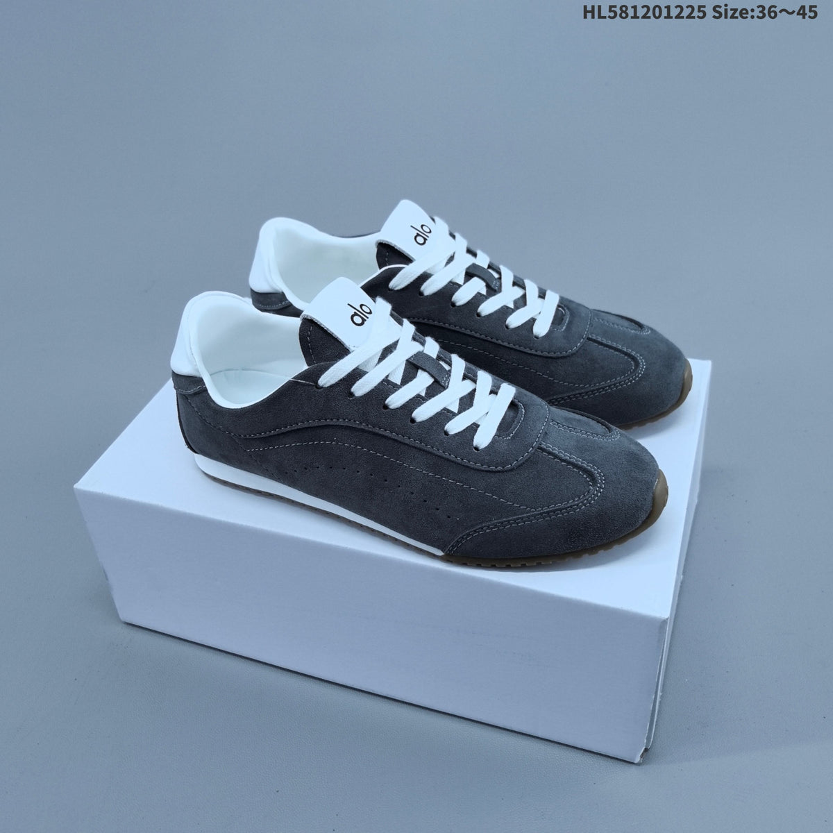 Alo Yoga Sunset Sneaker Low-Cut Casual Shoes - product image from the listing.