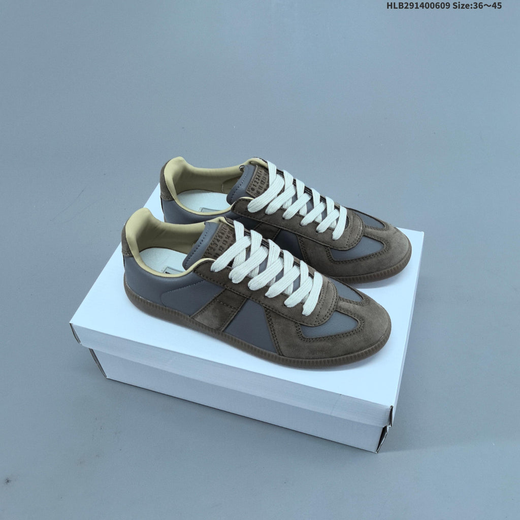 Maison Margiela Replica Low-Cut Sneakers - product image from the listing.