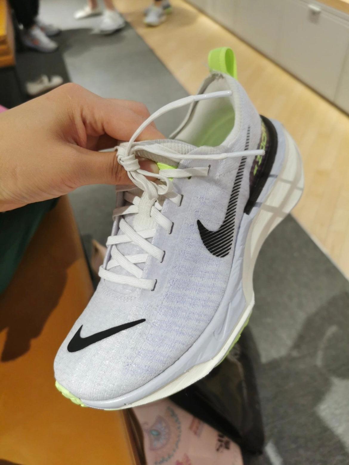 Nike ZoomX Invincible Run Flyknit 3 Shoes for Running DR2660-100 - product image from the listing.