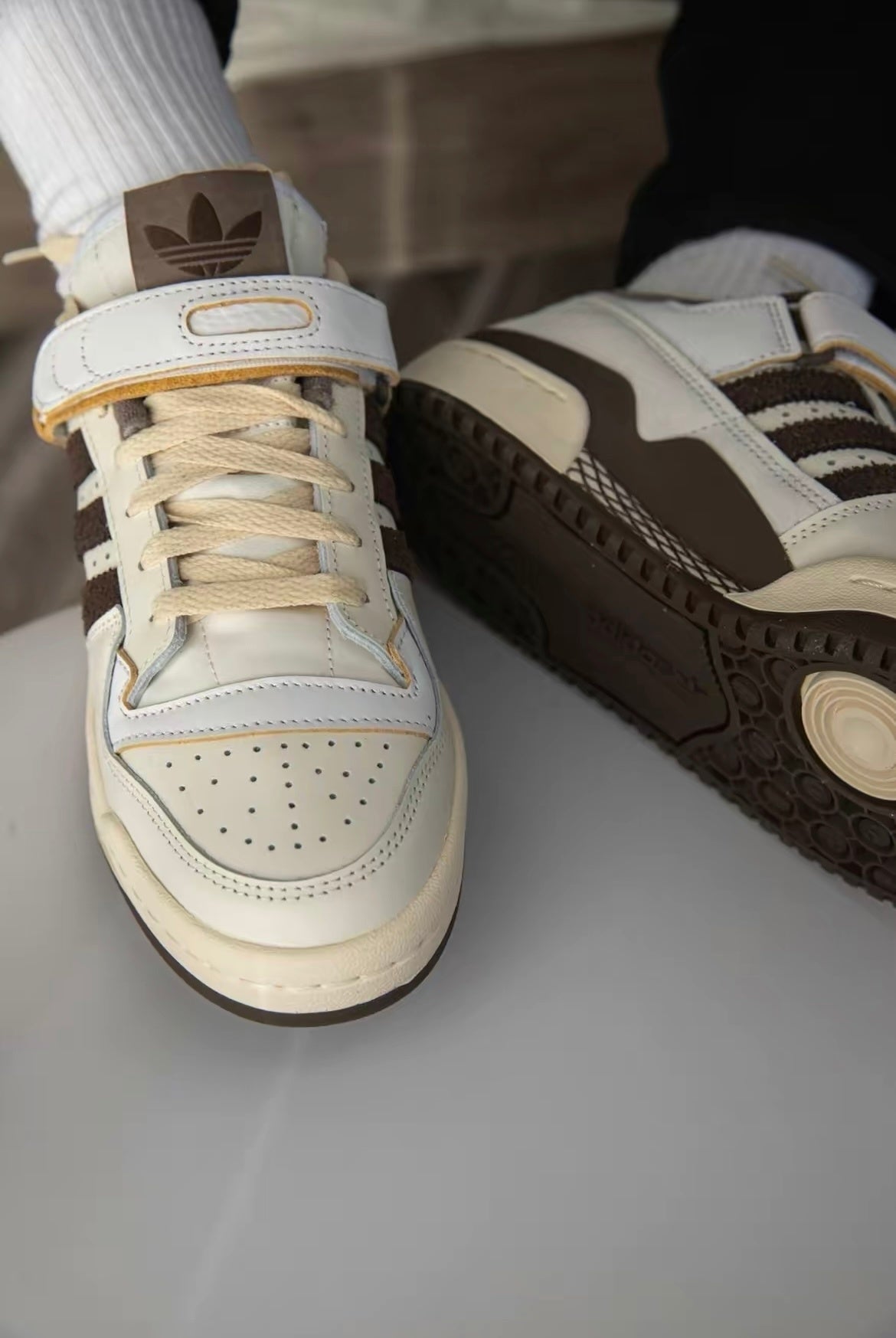 adidas Forum 84 Low Sneakers in White Brown GX4567 - product image from the listing.