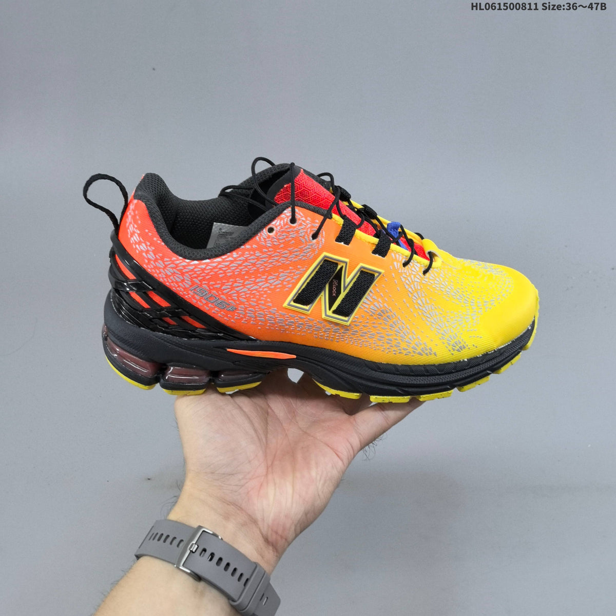 New Balance M1906 Sneakers U19069 Blue or in Yellow - product image from the listing.