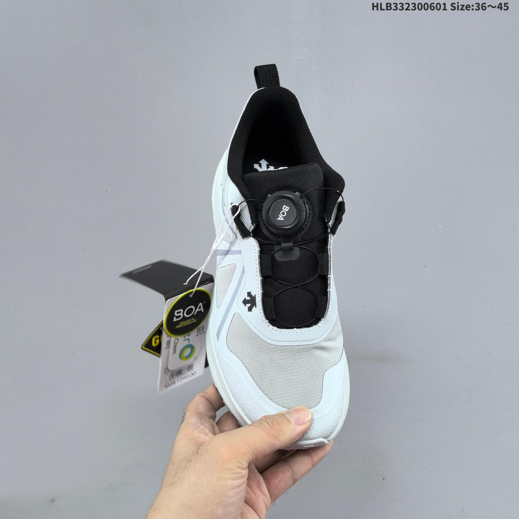 DESCENTE LAVITATE 3.0 WIRE GTX Low-Cut Sneakers - product image from the listing.