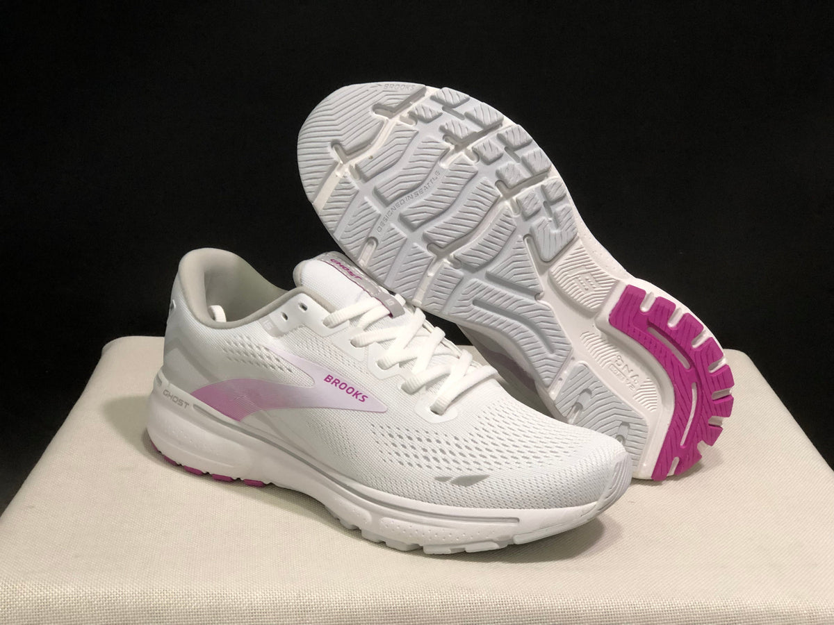 Brooks Ghost 15 Shoes for Running - product image from the listing.
