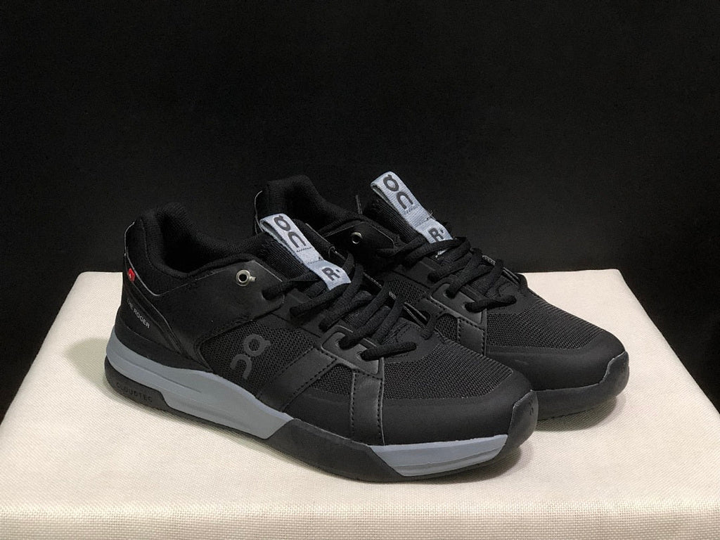 On The Roger Clubhouse Pro Sneakers in Black - product image from the listing.