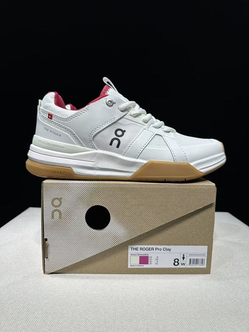 On The Roger Clubhouse Pro Sneakers in White Ivory Gum - product image from the listing.
