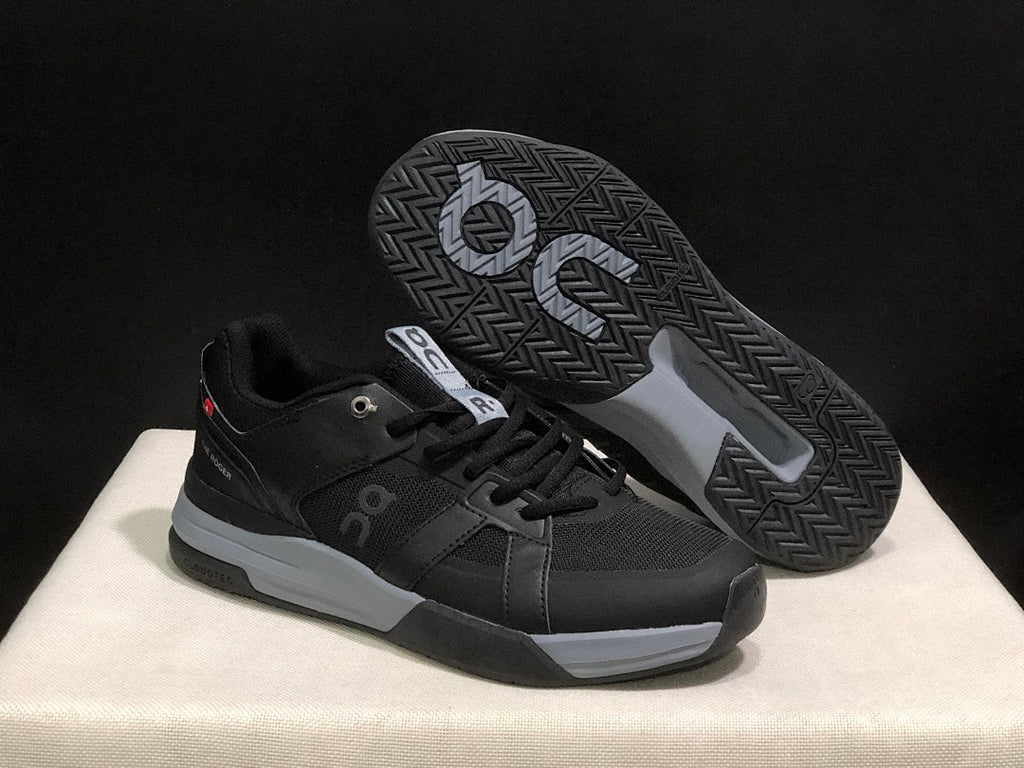 On The Roger Clubhouse Pro Sneakers in Black - product image from the listing.