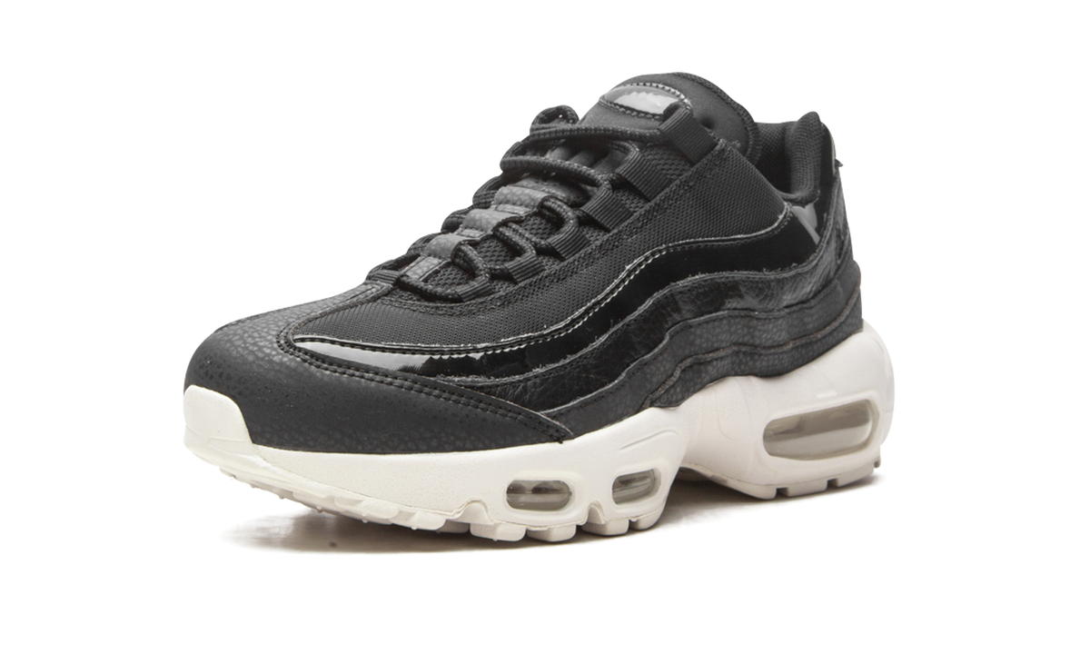 Women's AIR MAX 95 SE MNS "Black" AQ4138 001 - product image from the listing.