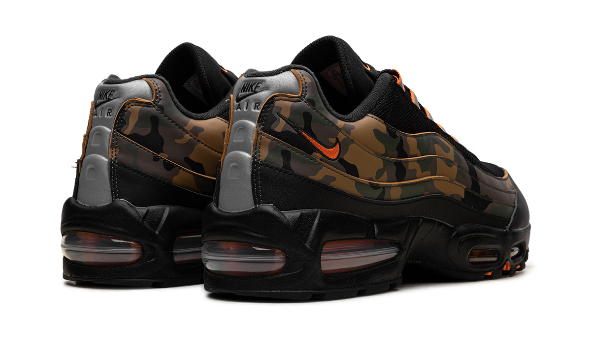 "Camo" Air Max 95 HQ1973 001 - product image from the listing.