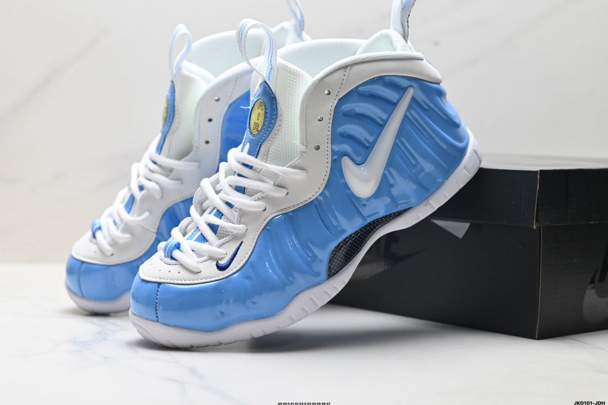 Nike Air Foamposite One Hardaway Sneakers in Blue and White - product image from the listing.