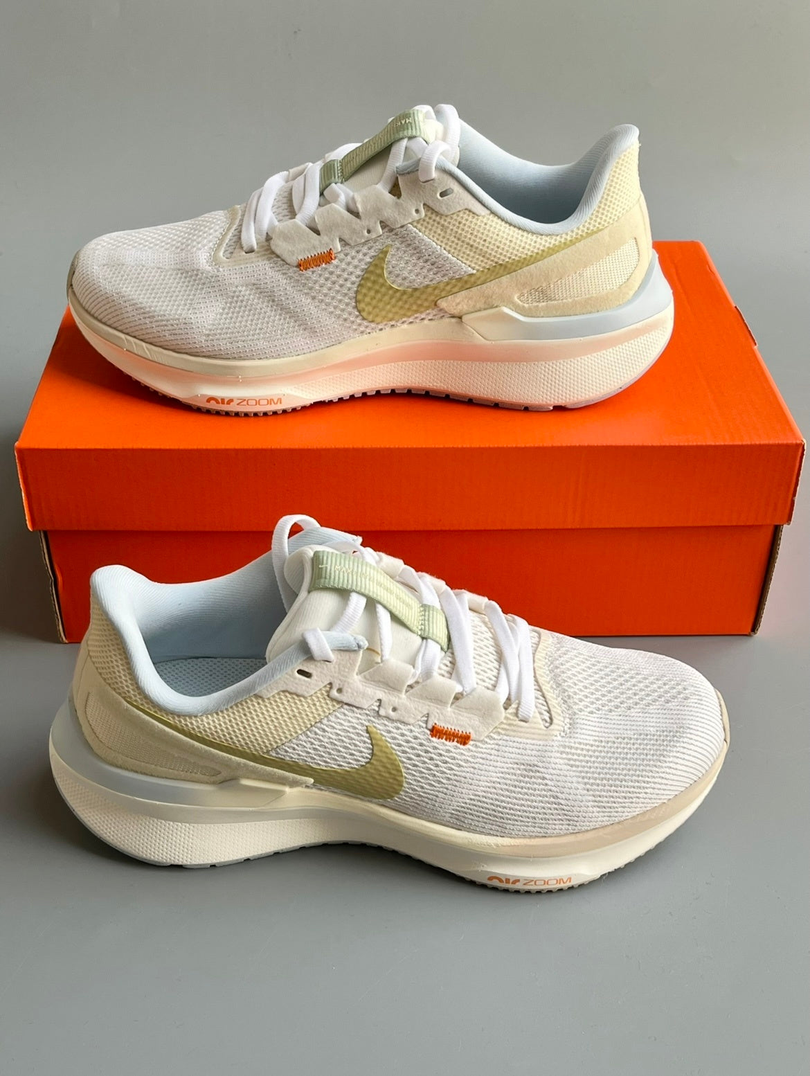 Nike Structure 25 Running Shoes in White Blue FV3635-171 - product image from the listing.