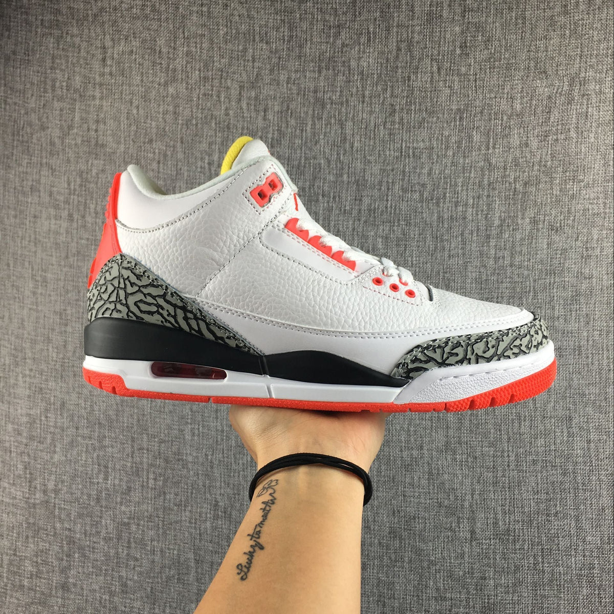 Air Jordan 3 White, High-Top Sneakers in Red and Black - product image from the listing.