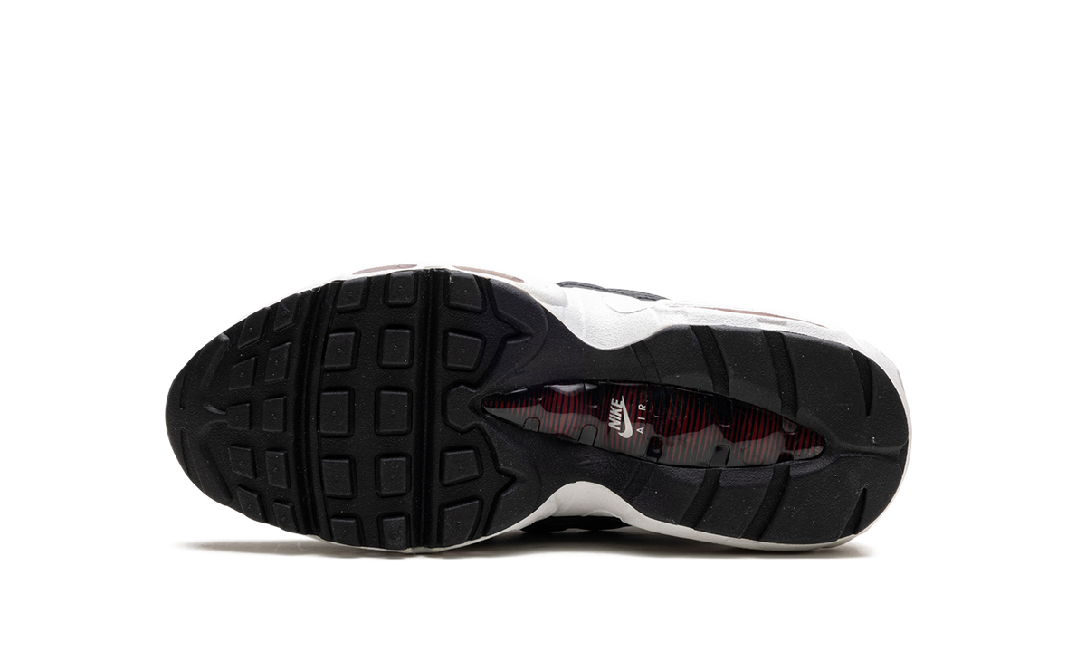 "Anthracite Team Red" Nike Air Max 95 Recraft GS CJ3906 015 - product image from the listing.