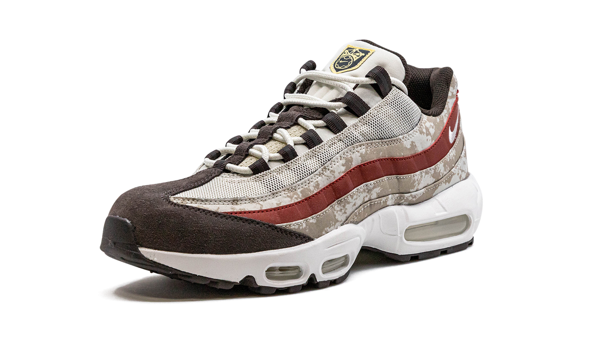 "Social FC" Air Max 95 DQ9016 001 - product image from the listing.