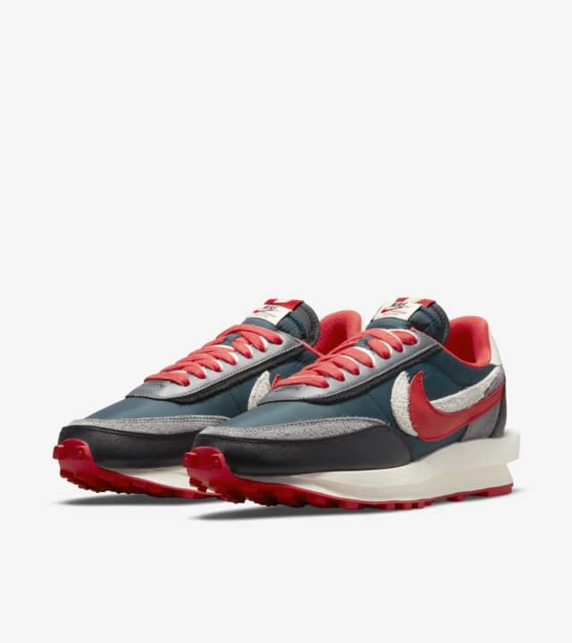 Nike x sacai LDV Waffle Trainers DJ4877-300 - product image from the listing.