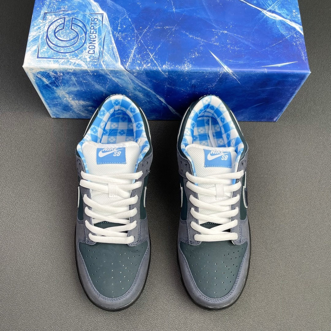 Nike SB Dunk Low Concepts Blue Lobster Trainers 313170-342 - product image from the listing.