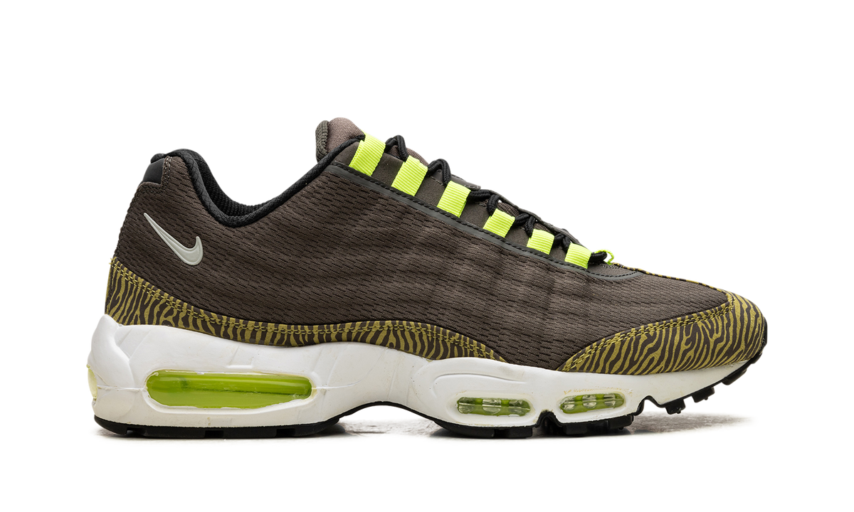 "Newsprint" Air Max 95 Premium 599425 001 - product image from the listing.