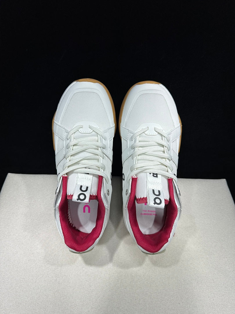 On The Roger Clubhouse Pro Sneakers in White Ivory Gum - product image from the listing.