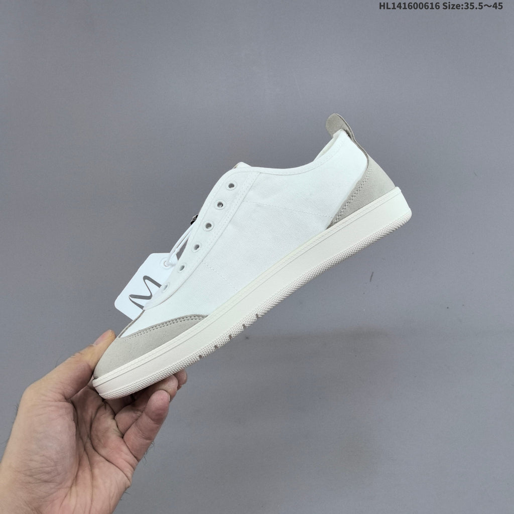 DESCENTE CHRON PACER CVS Low-Top Sneakers in White Grey D5331LSN20 - product image from the listing.