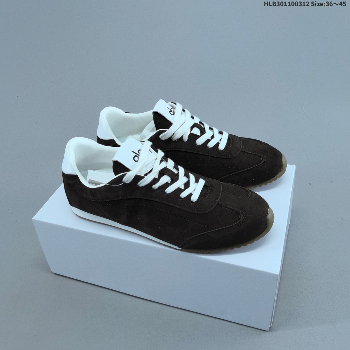 Alo Sunset Sneakers in Suede-Look Low-Cut Style - product image from the listing.