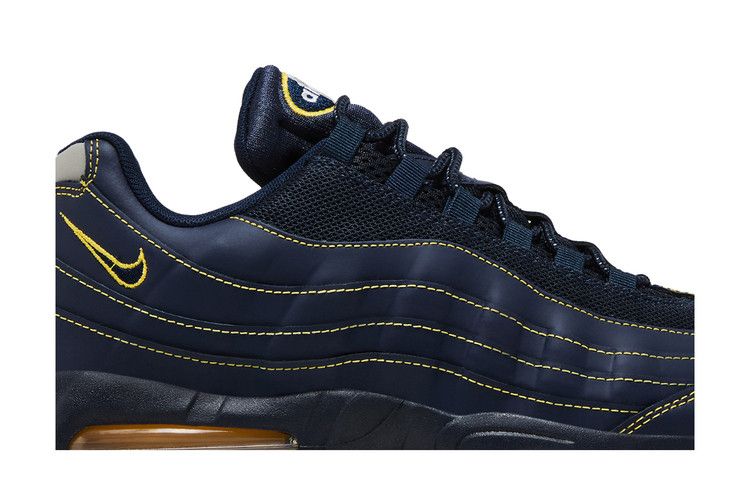 Big Bubble Michigan - Nike Air Max 95 OG - product image from the listing.