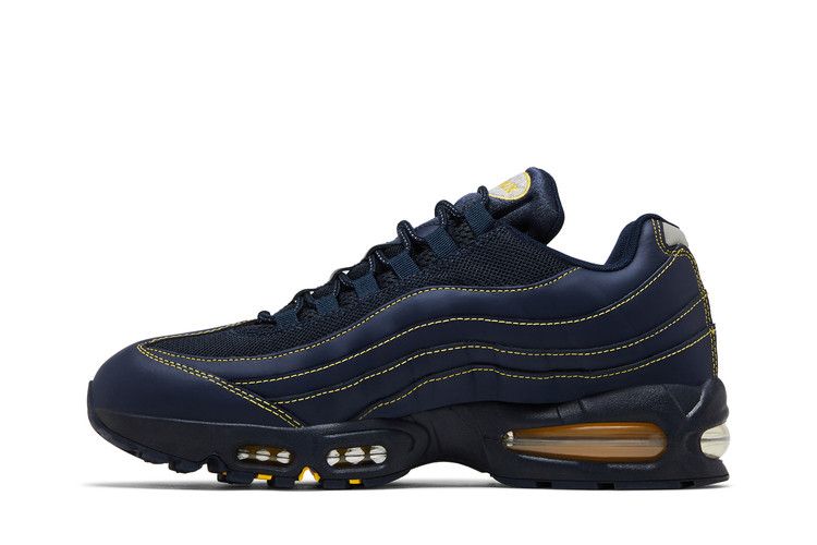 Big Bubble Michigan - Nike Air Max 95 OG - product image from the listing.