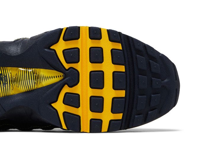 Big Bubble Michigan - Nike Air Max 95 OG - product image from the listing.