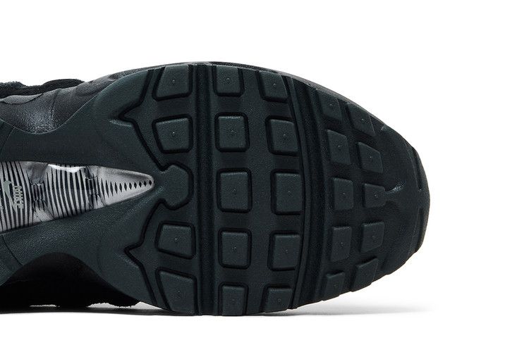 Big Bubble Black Realtree Edge Camo - Nike Air Max 95 - product image from the listing.