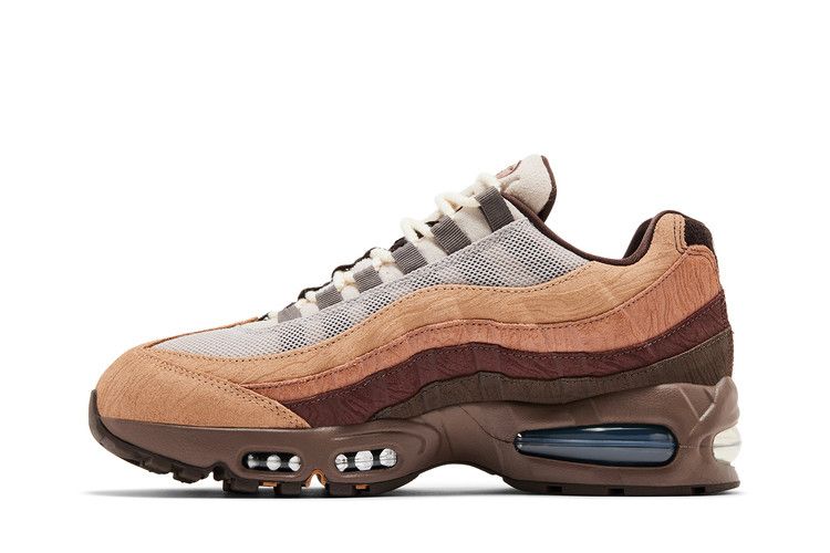 Big Bubble Ducks of a Feather Oregon Ducks Lumber Yard - Nike Air Max 95 - product image from the listing.