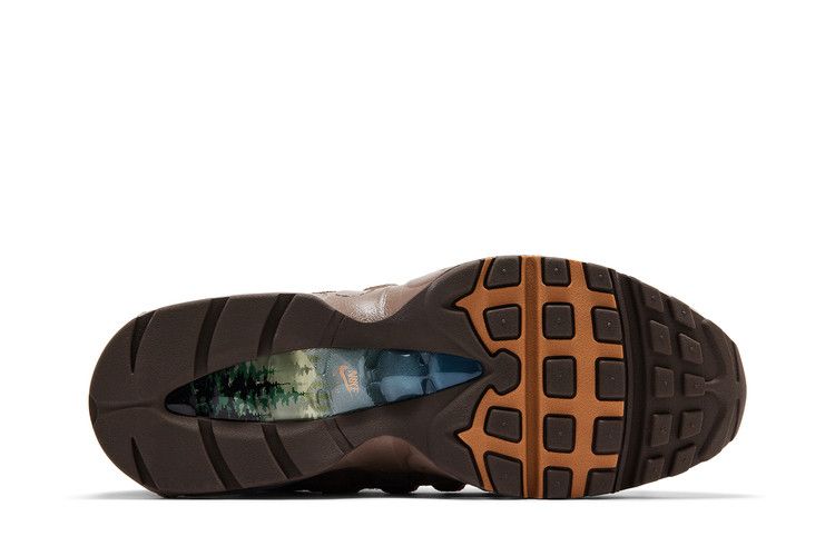 Big Bubble Ducks of a Feather Oregon Ducks Lumber Yard - Nike Air Max 95 - product image from the listing.