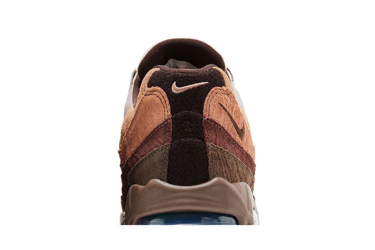 Big Bubble Ducks of a Feather Oregon Ducks Lumber Yard - Nike Air Max 95 - product image from the listing.