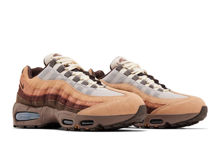 Big Bubble Ducks of a Feather Oregon Ducks Lumber Yard - Nike Air Max 95 - product image from the listing.