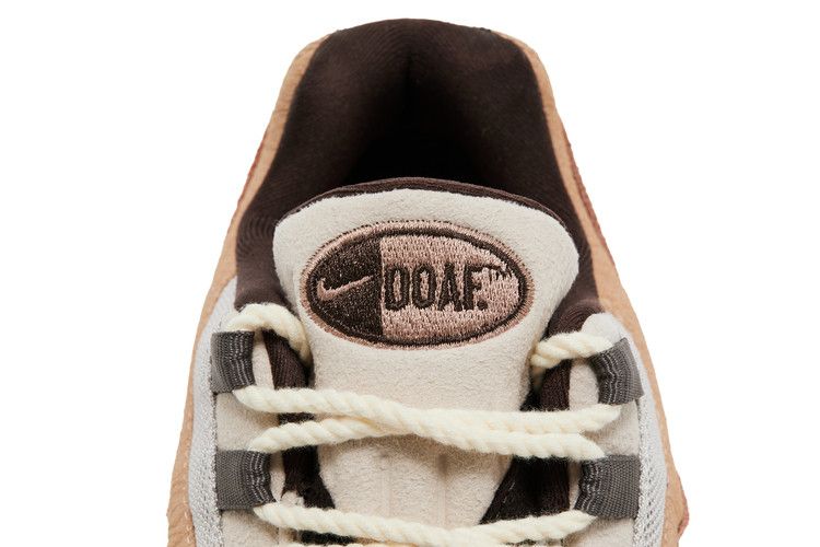 Big Bubble Ducks of a Feather Oregon Ducks Lumber Yard - Nike Air Max 95 - product image from the listing.