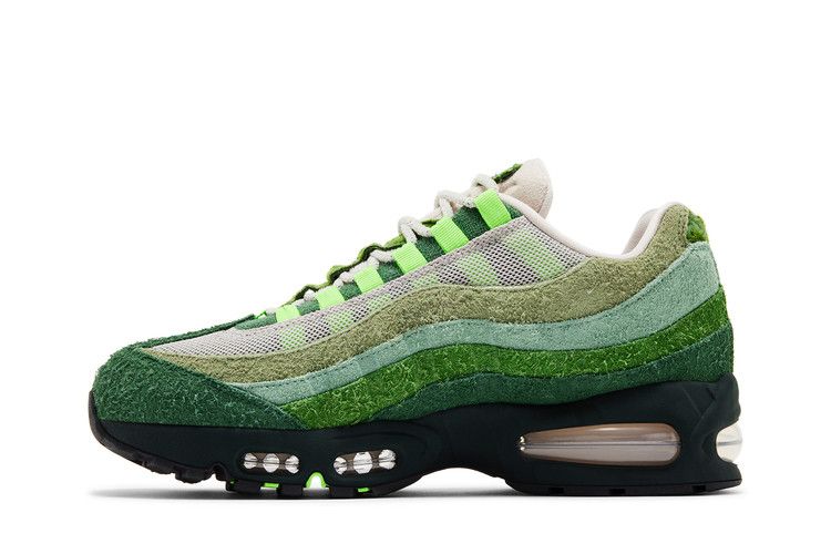 Big Bubble Ducks of a Feather Oregon Ducks The Woods - Nike Air Max 95 - product image from the listing.
