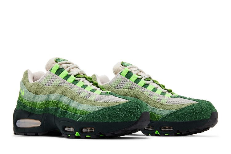 Big Bubble Ducks of a Feather Oregon Ducks The Woods - Nike Air Max 95 - product image from the listing.