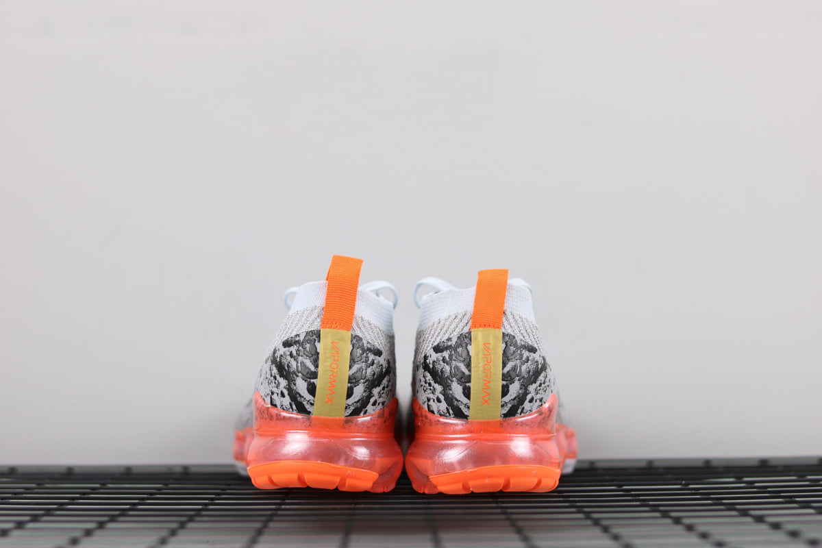 Nike Air VaporMax Flyknit 3 Shoes for Running AJ6900-106 - product image from the listing.