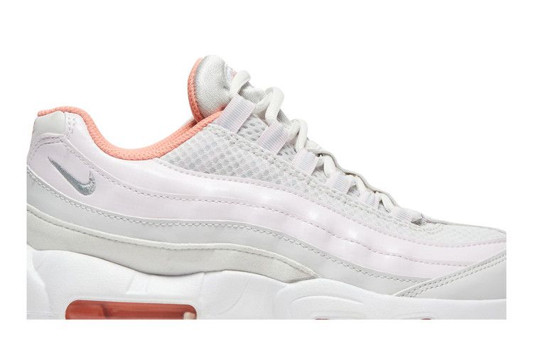 Recraft Light Violet Crimson Bliss (GS) - Nike Air Max 95 - product image from the listing.