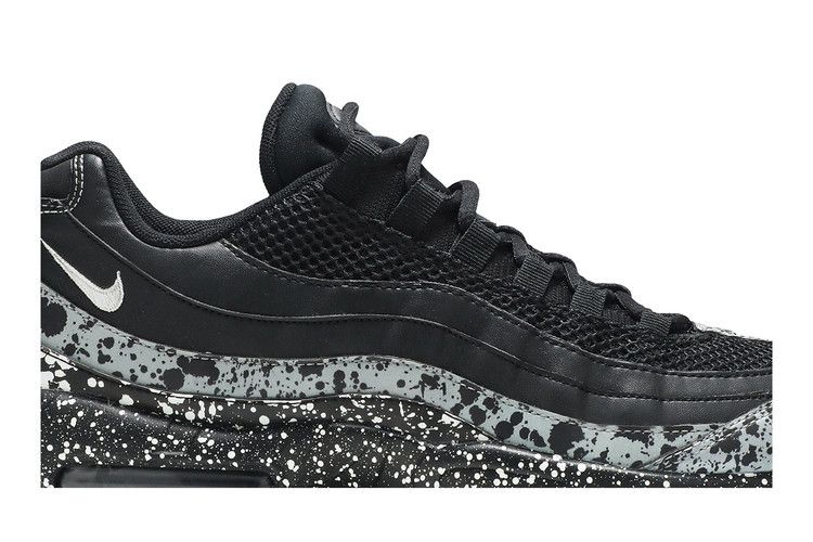 Women's Nike Air Max 95 Se Black Black-White - product image from the listing.