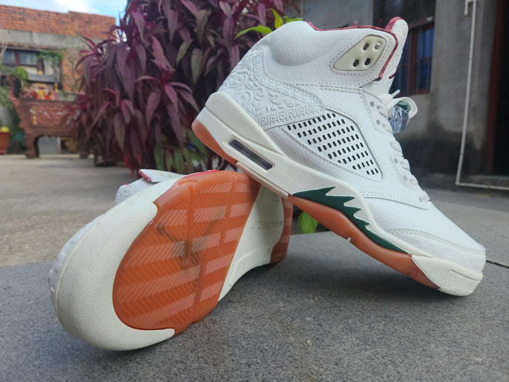 "International Flight" Air Jordan 5 Retro - Mexico - product image from the listing.