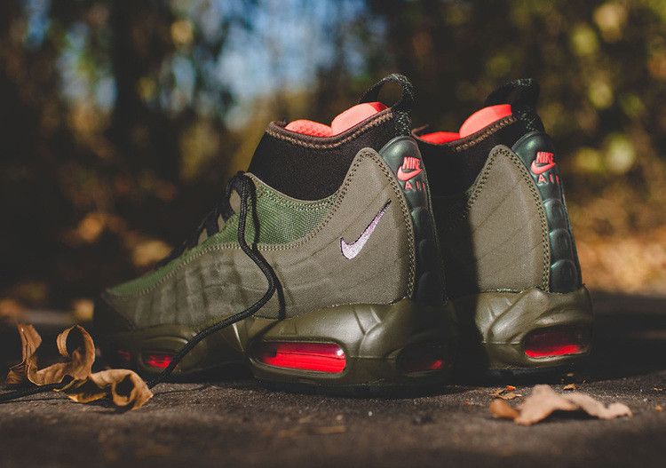 Sneakerboot Dark Loden - Nike Air Max 95 - product image from the listing.