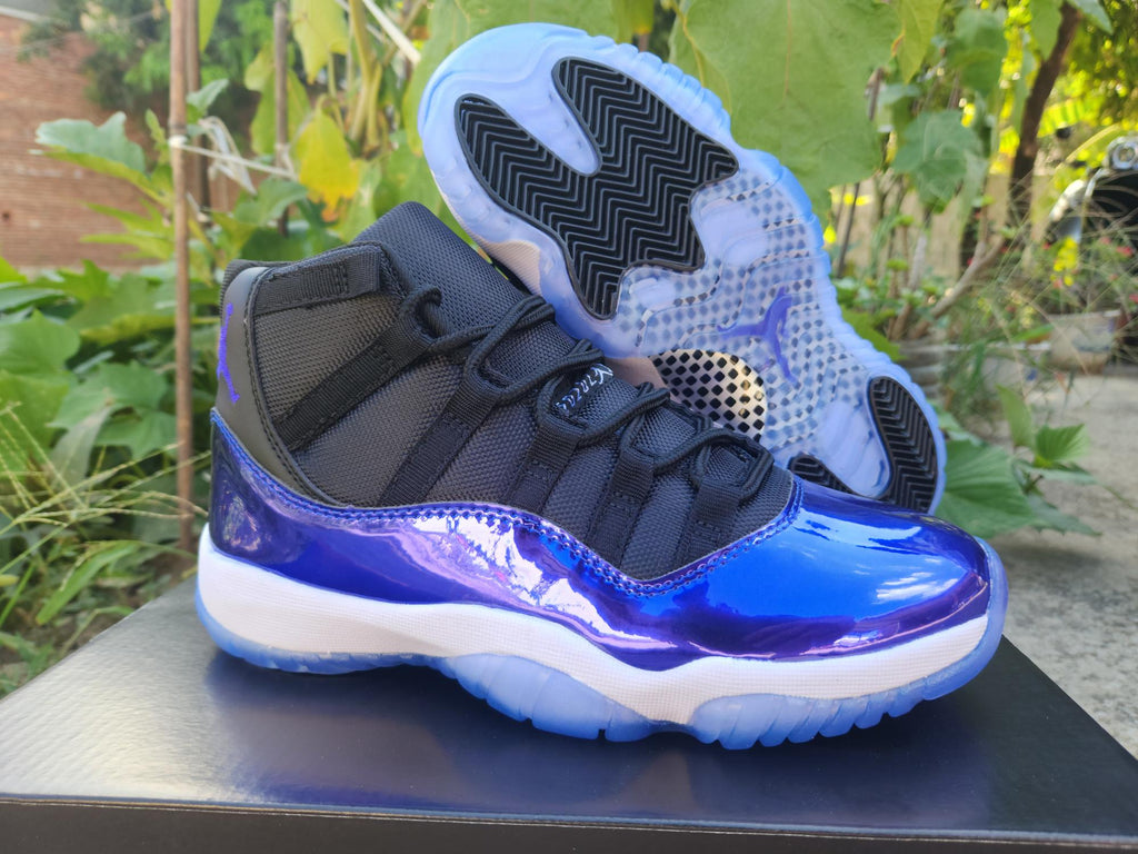 Air Jordan 11 Retro in Black/Blue - product image from the listing.