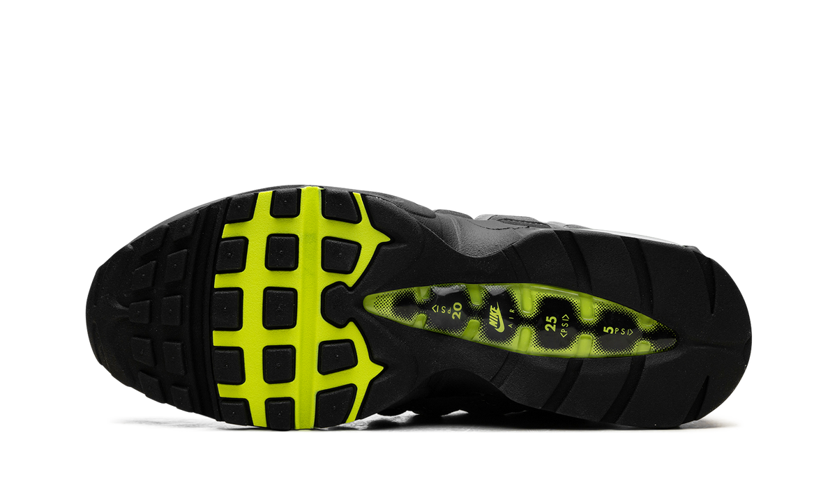 "Big Bubble Neon - 2025/2026" Air Max 95 OG HM4740 001 - product image from the listing.