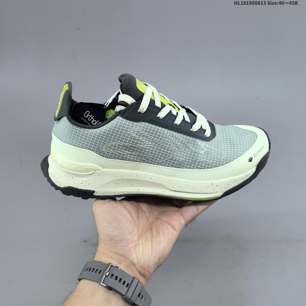 Kolon Sport EGG LITE DYNEEMA Low-Cut Hiking Shoes - product image from the listing.