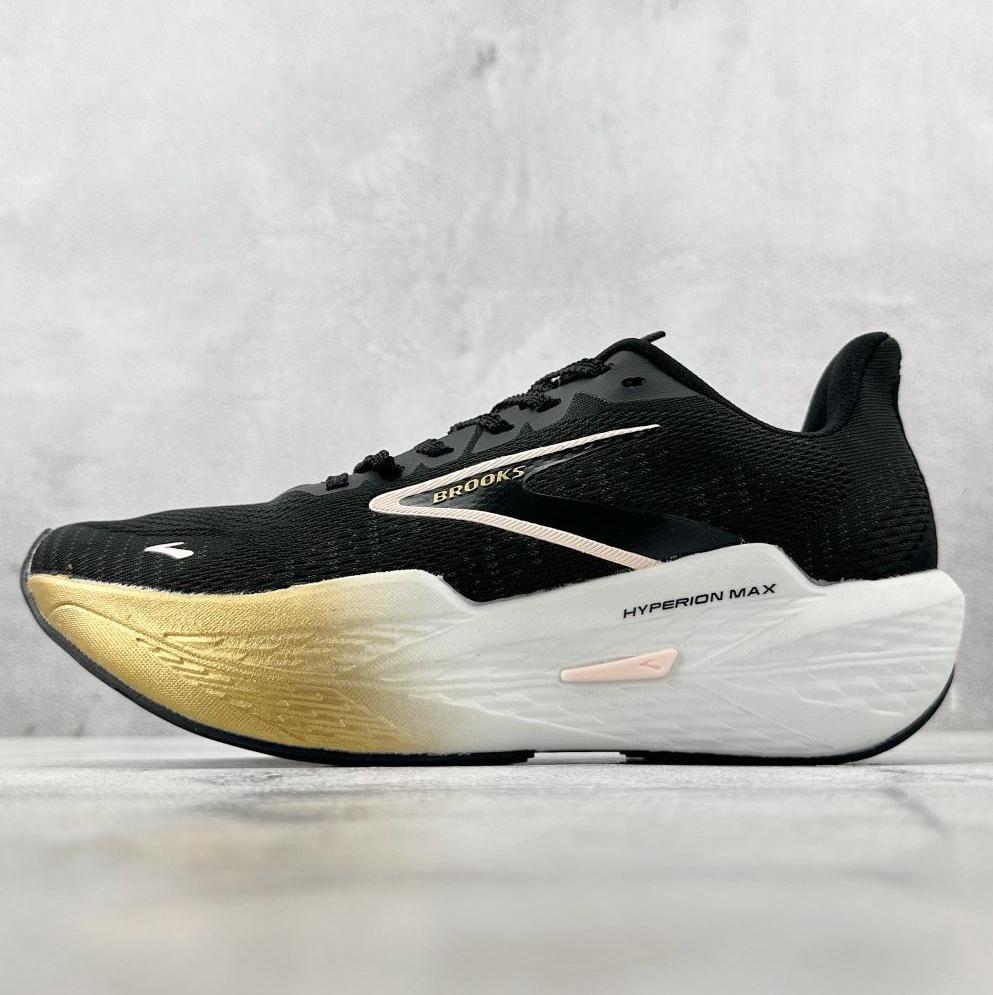 Brooks Hyperion Max Sneakers for Running - product image from the listing.