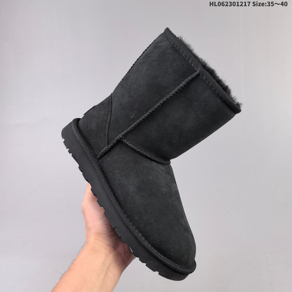 Classic Short II Suede Boot 1016223 by UGG - product image from the listing.