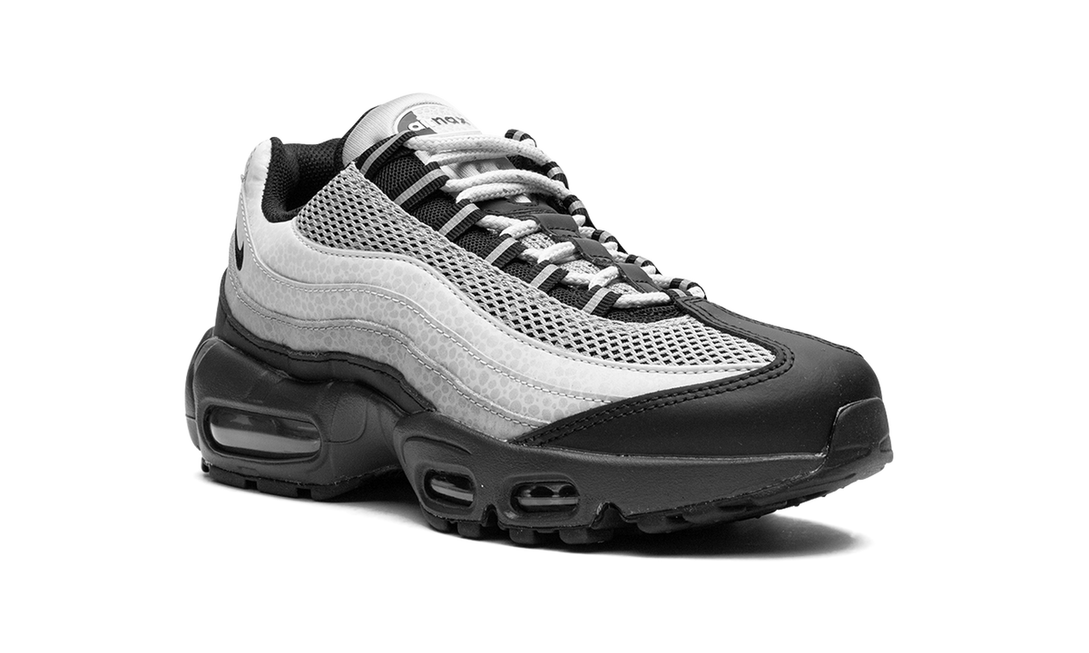 Women's AIR MAX 95 LX "Reflective Safari" DV5581 001 - product image from the listing.