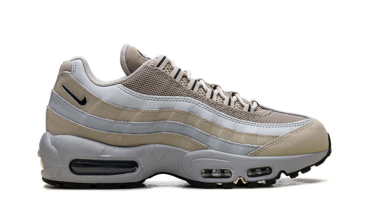 "Desert Khaki" Air Max 95 HV6062 200 - product image from the listing.
