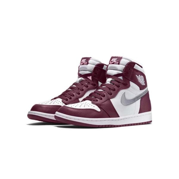 Air Jordan 1 High OG in Bordeaux - product image from the listing.