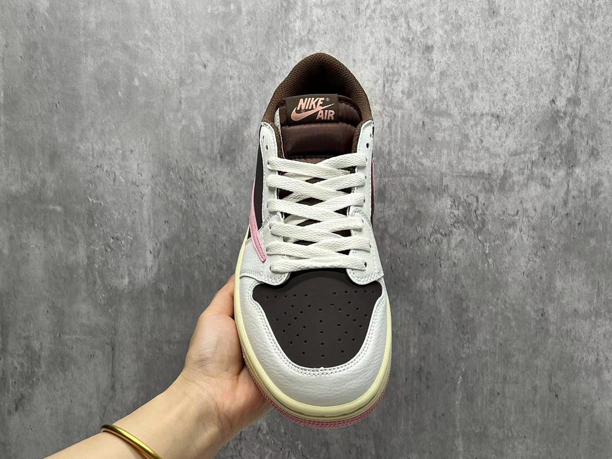 "Mocha" Travis Scott x Air Jordan 1 Low OG (2019) - product image from the listing.