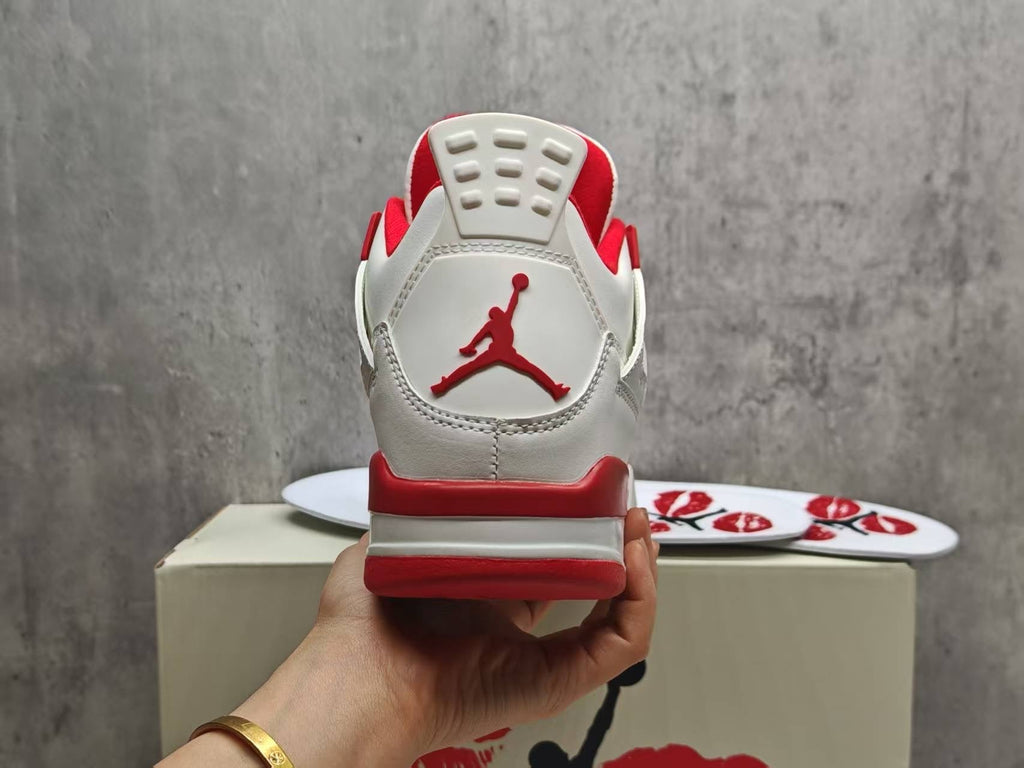 Air Jordan 4 Retro 'Valentine's Day 2026' Pale Ivory / Sierra in Red - product image from the listing.