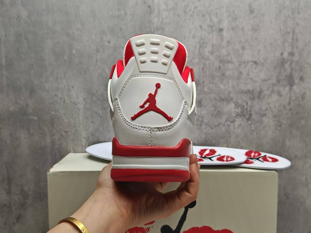 Air Jordan 4 Retro 'Valentine's Day 2026' Pale Ivory / Sierra in Red - product image from the listing.